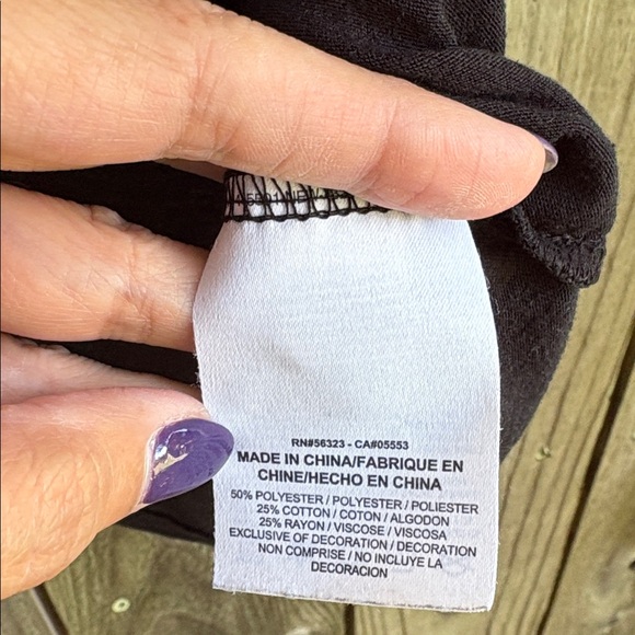 Nike Black T-Shirt with Pink and Yellow Swoosh - Picture 3 of 4